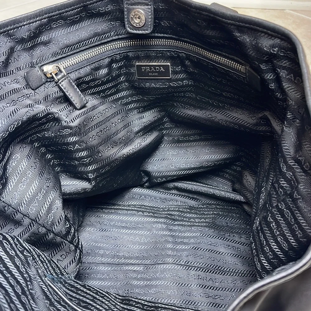 Prada Nylon tote bag - Picture 8 of 10